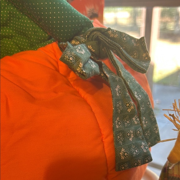 Vintage homemade pumpkin bucket/basket Good condition. Only spot near nose - Picture 4 of 5